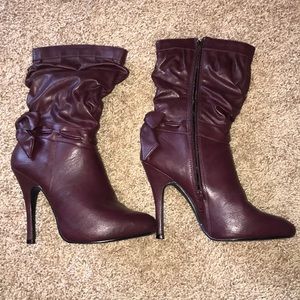 Pointed toe, heel boots!